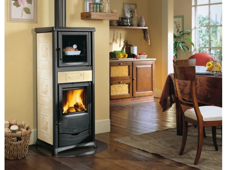 piec-kominkowy-la-nordica-rossella-plus-forno165-ceramica.jpg